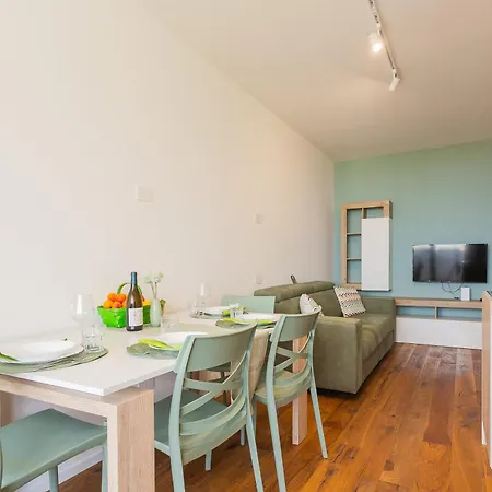 Daire Verdica10 Luxury - View & Private Parking *